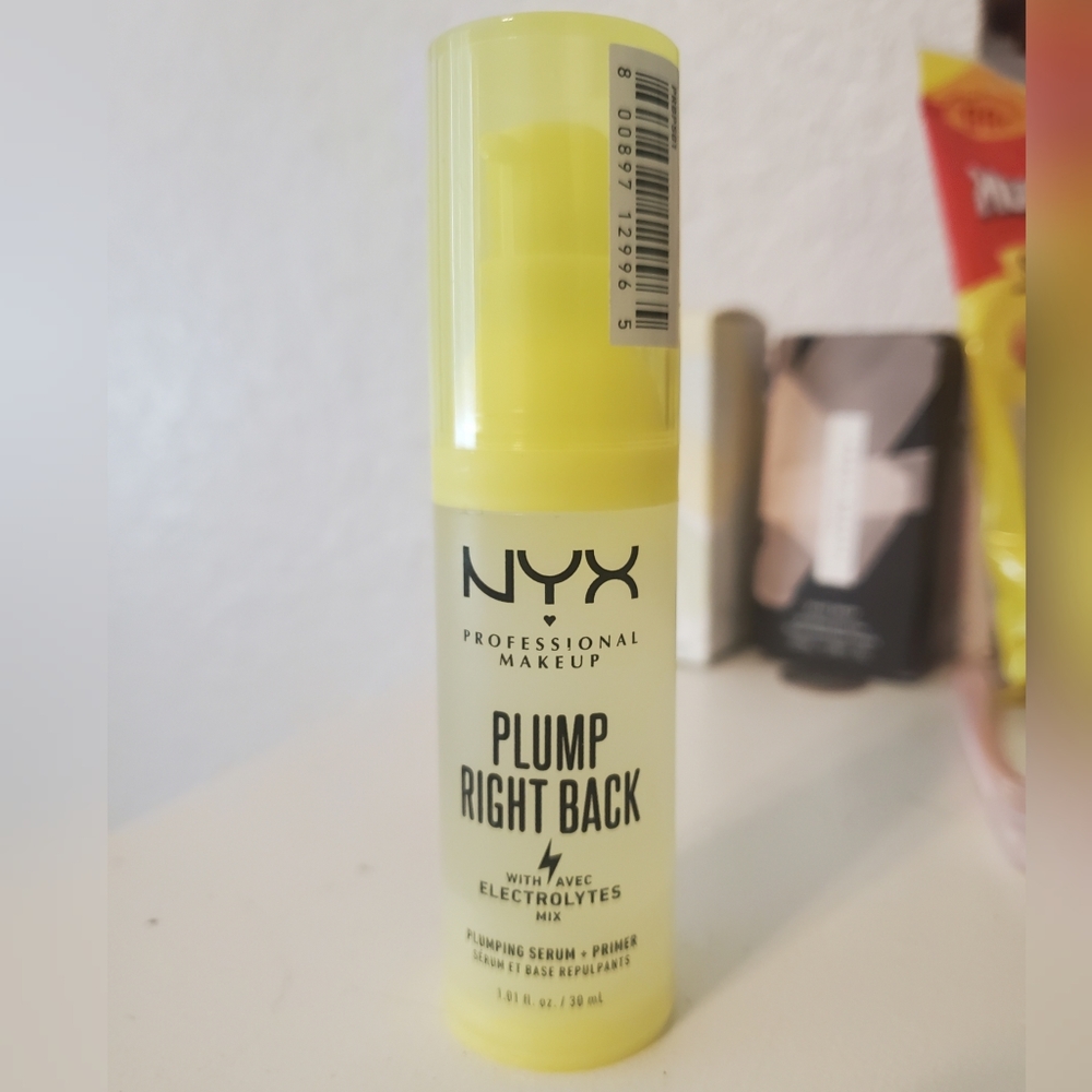COPY - NYX Plump Right Back Primer
